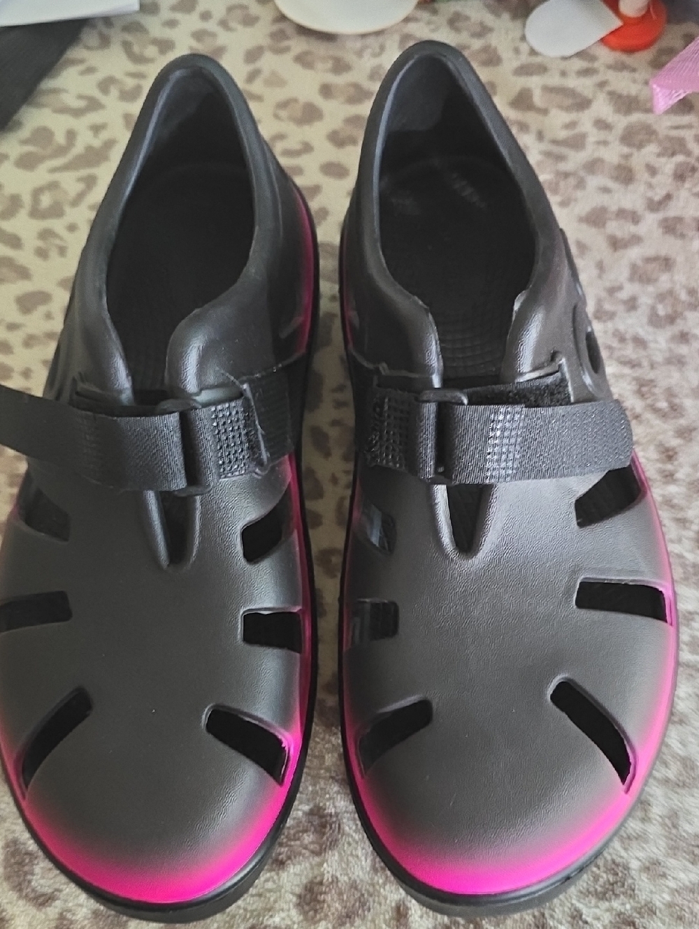 OOFOS Black Clog with Pink Trim